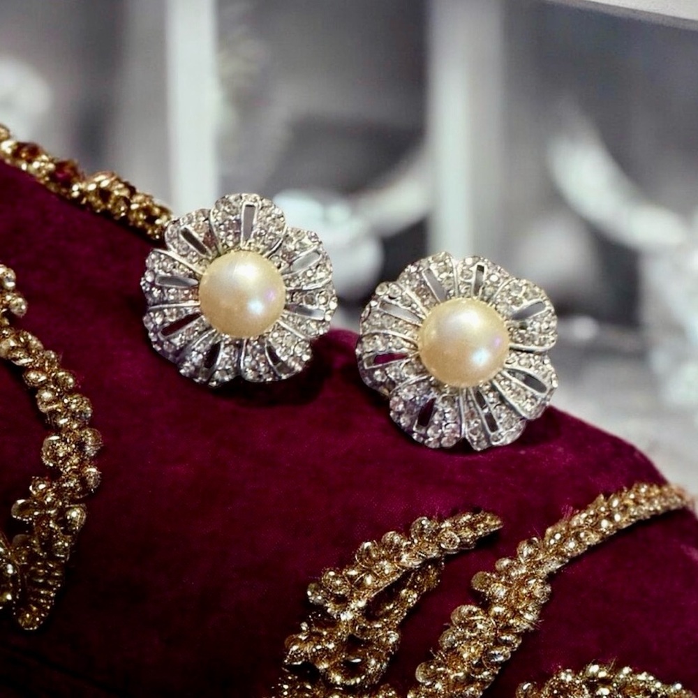 KJL Kenneth Jay Lane Pave Crystal Flower Faux Pearl Earrings Janis Paige Estate